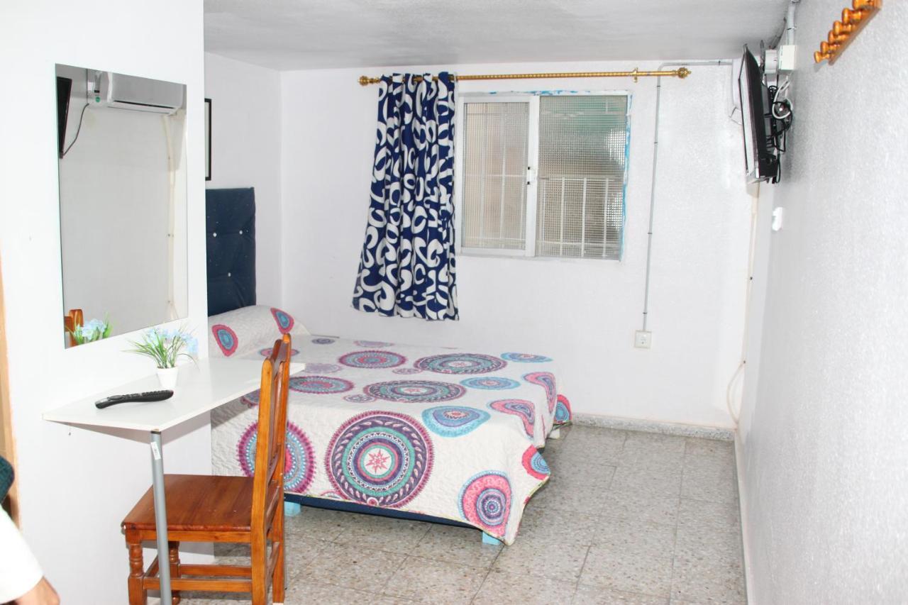 Pension La Lambra Azul Alicante Extérieur photo